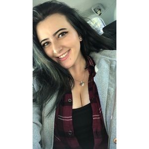 Meet your Posher, Jillian